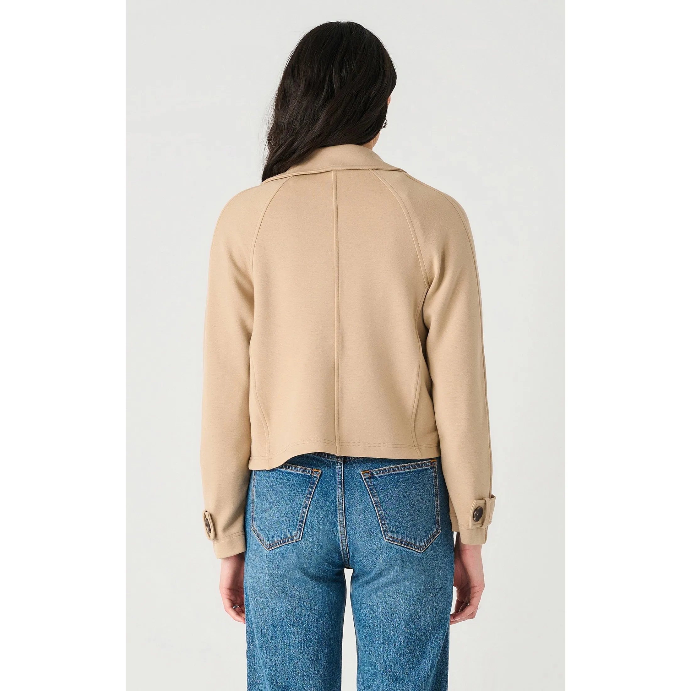 Certainly! Here’s an optimized title for your e-commerce product:

Stylish Double-Breasted Knit Trench Coat - Short Length