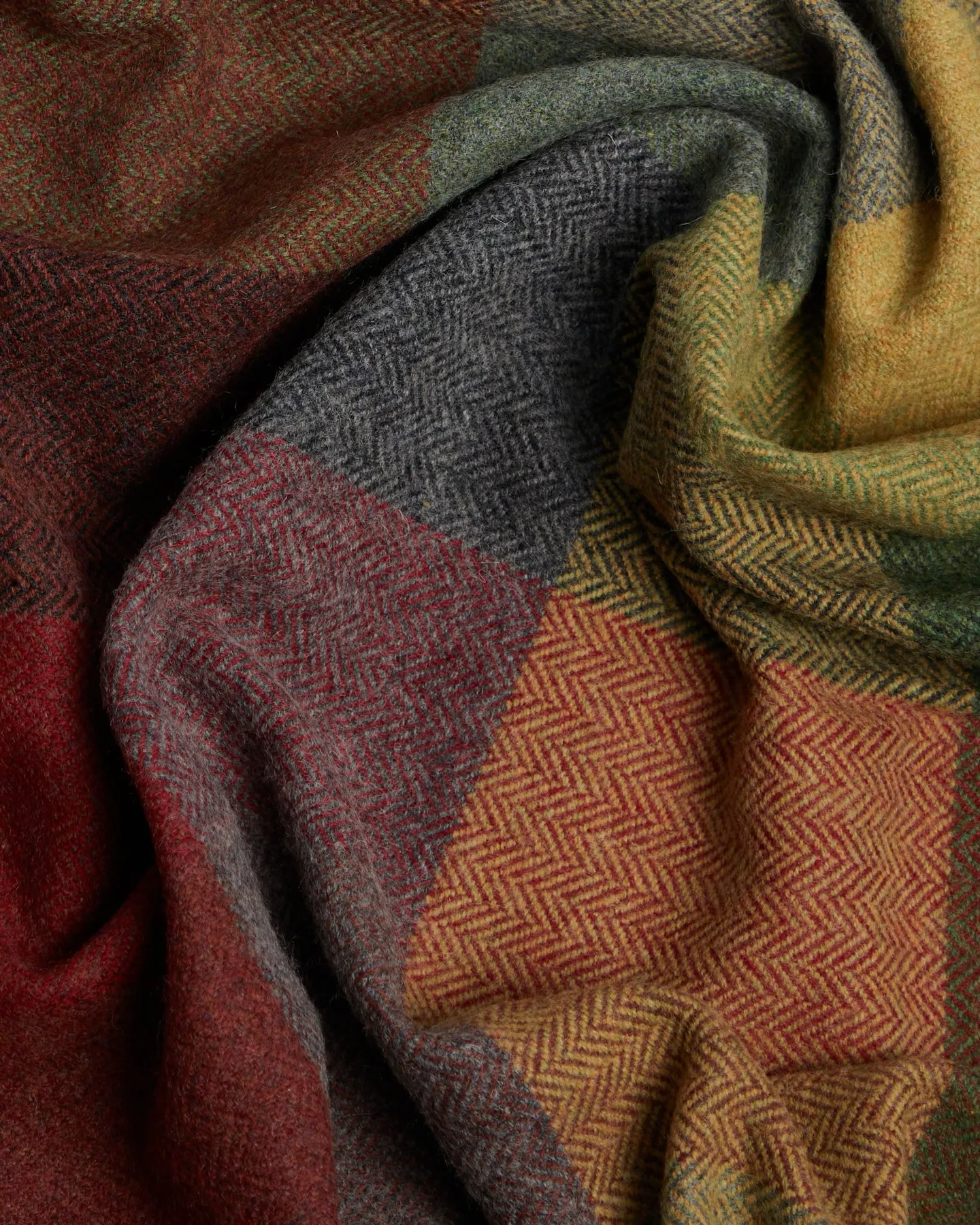 Foxford Forest Drive Lambswool Throw