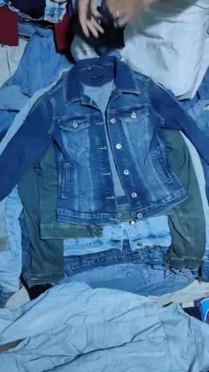 Ladies Denim Jackets - 30 pieces