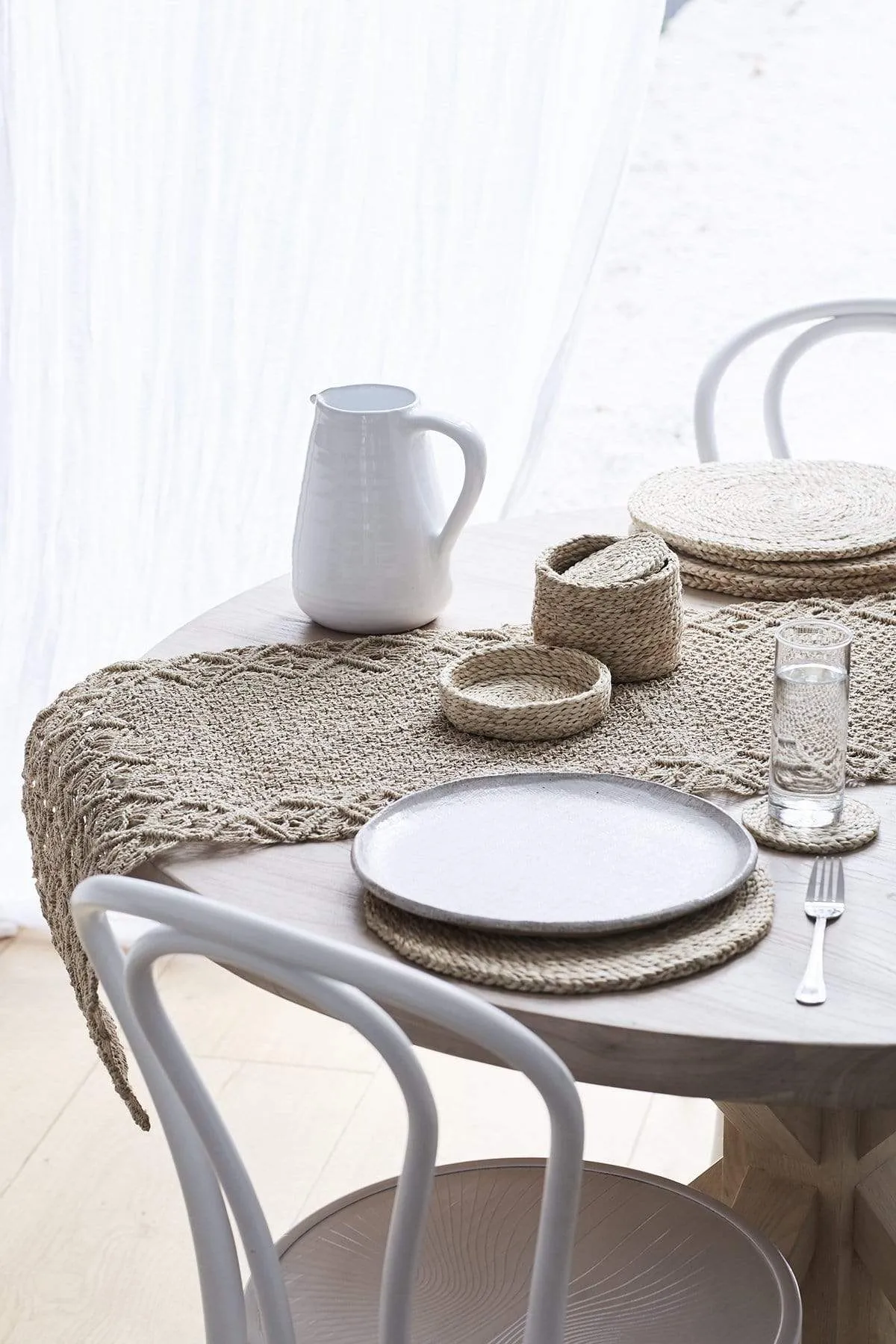 Round Natural Jute Coasters | Set of 8 In Basket With Lid